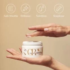 Masque Lumière Oil Reflections Wella 150ml -Produits Capillaires 116.31 3 48964.1694178722